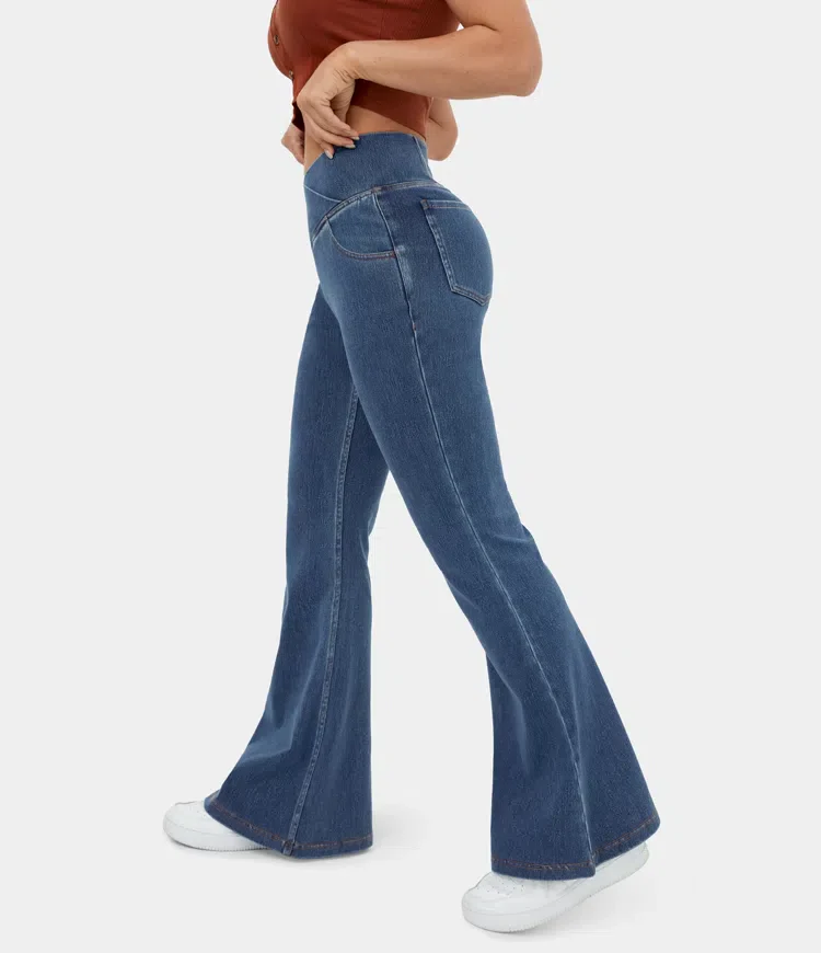 Jeans a vita alta in jersey elasticizzato e fondo a campana - Image 2