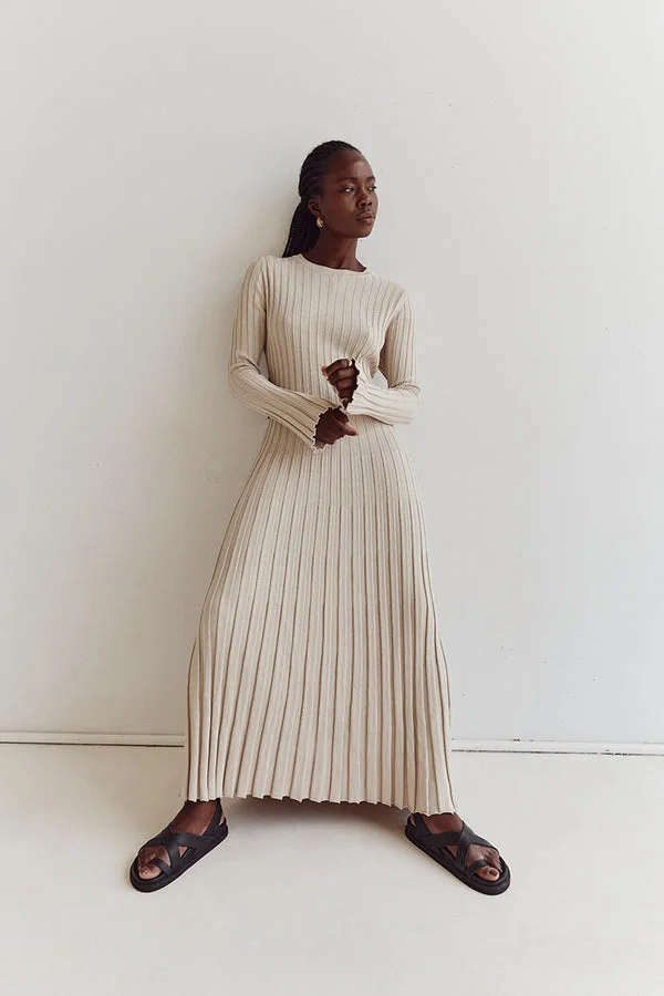Vestito Midi In Maglia Con Maniche a Girocollo - Image 12