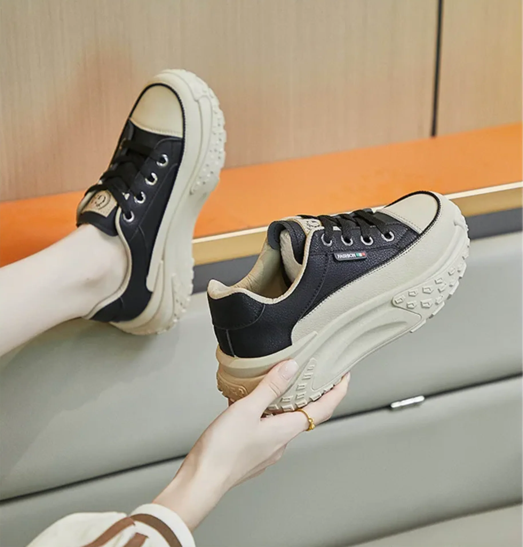 Calzature Ortopediche Alla Moda Per Le Donne - Image 6