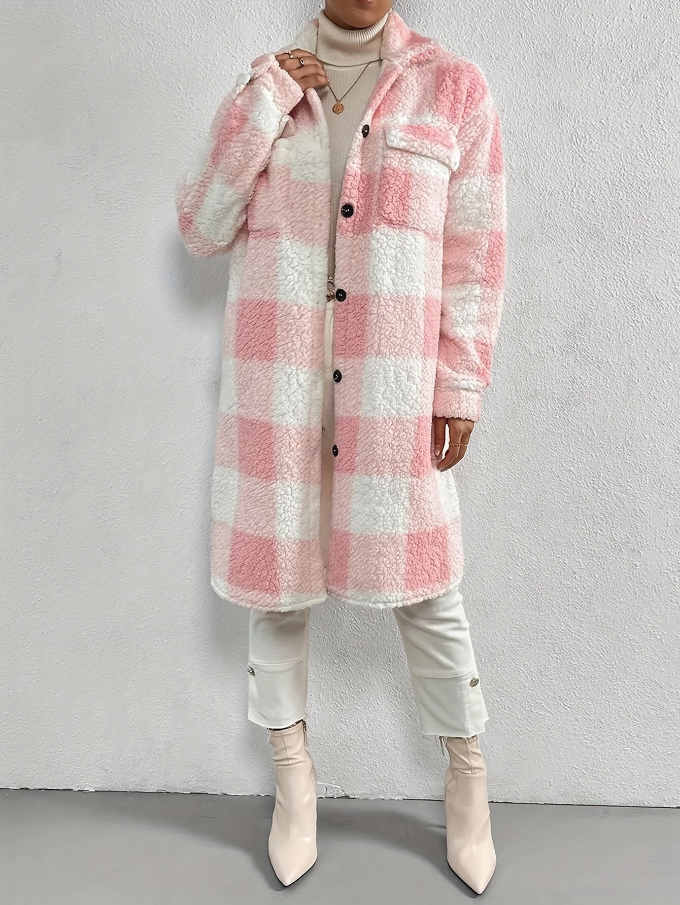 Liesa - Elegante Cappotto a Scacchi - Image 6