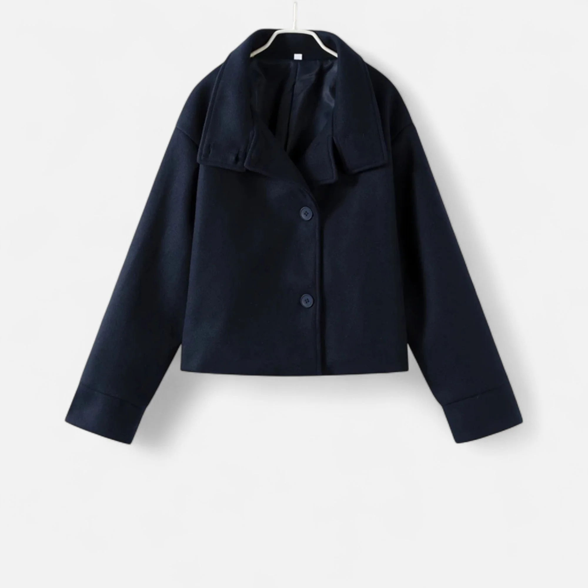 Monde | Eleganza Moderna In Un Cappotto Corto - Image 2