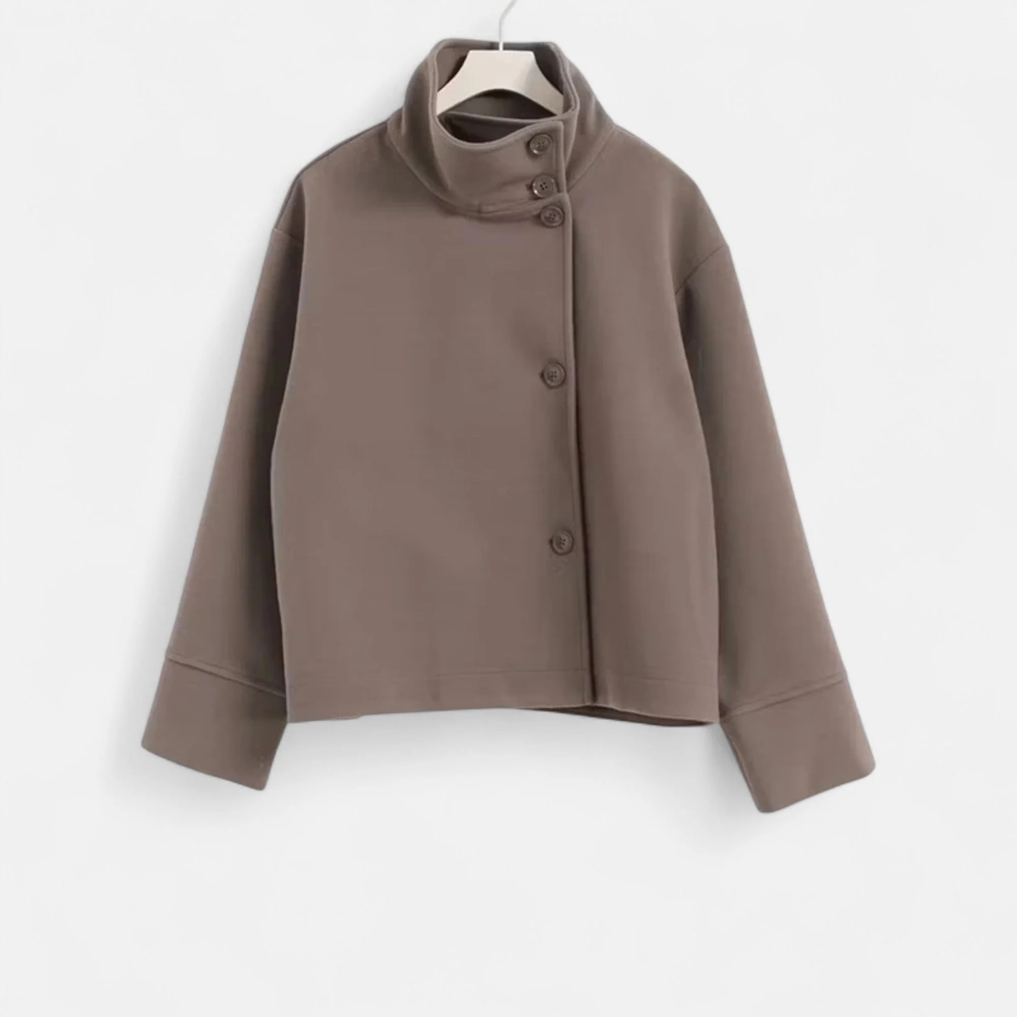 Monde | Eleganza Moderna In Un Cappotto Corto - Image 3